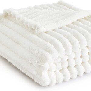 Nothing better  than a Fluffy LUXURIOUS Blanket for You and a X-MAS GIFT!!!